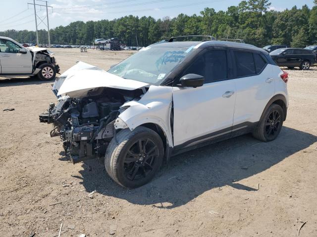  Salvage Nissan Kicks