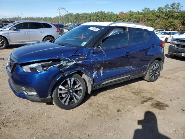  Salvage Nissan Kicks