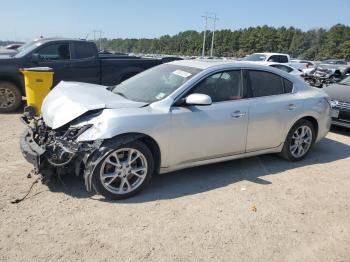  Salvage Nissan Maxima