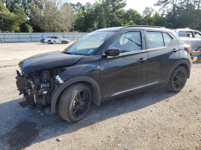  Salvage Nissan Kicks