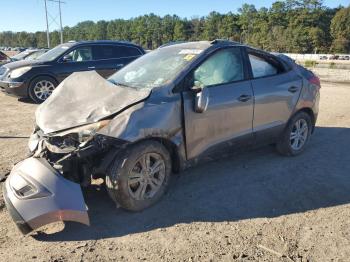  Salvage Hyundai TUCSON