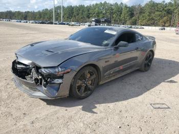  Salvage Ford Mustang