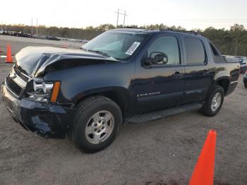  Salvage Chevrolet Avalanche