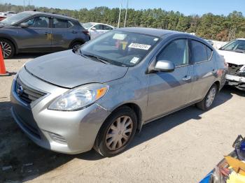  Salvage Nissan Versa