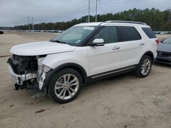  Salvage Ford Explorer