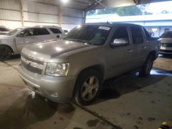  Salvage Chevrolet Avalanche