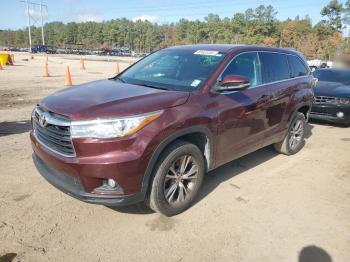  Salvage Toyota Highlander