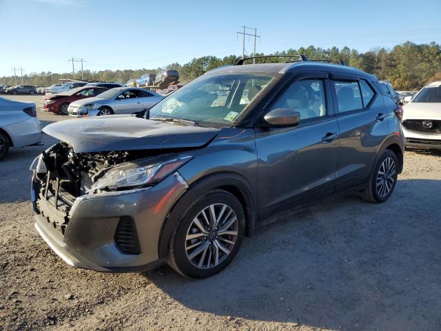  Salvage Nissan Kicks