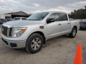  Salvage Nissan Titan