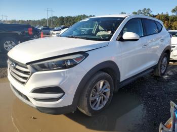  Salvage Hyundai TUCSON