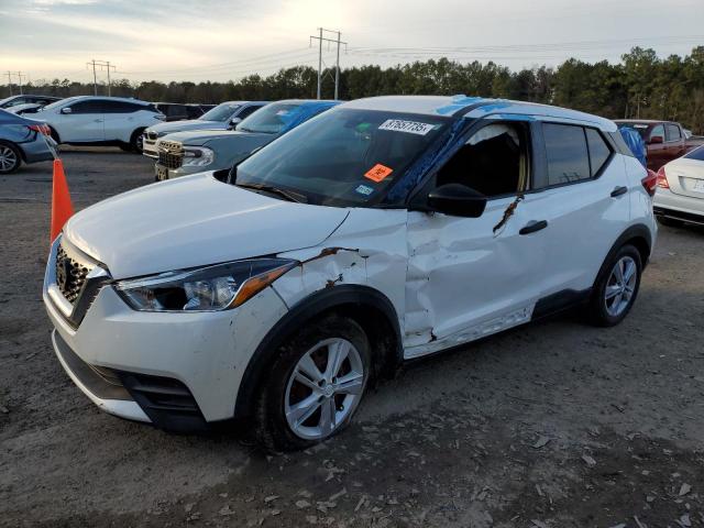  Salvage Nissan Kicks