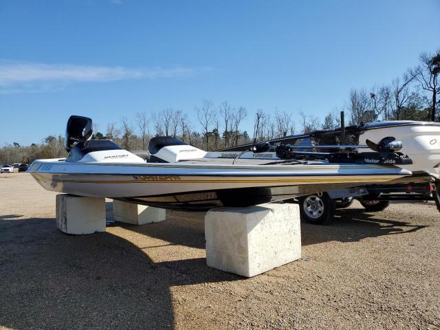  Salvage Gamb Bass Boat