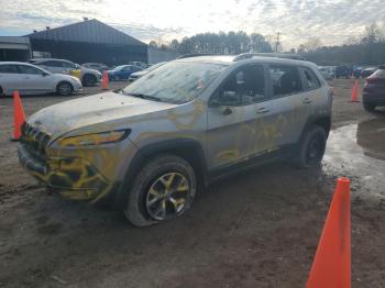  Salvage Jeep Cherokee