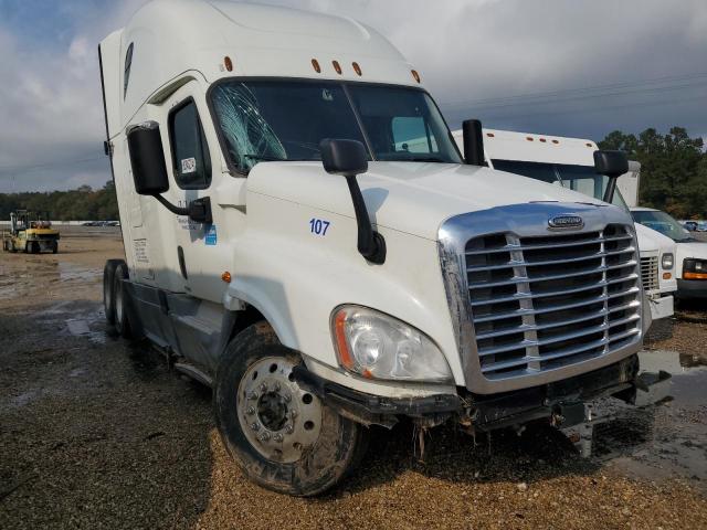  Salvage Freightliner Cascadia 1