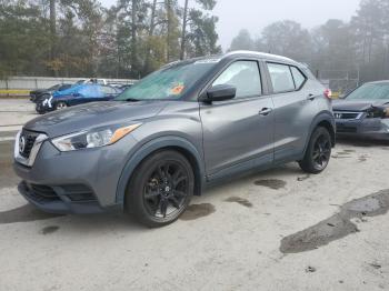  Salvage Nissan Kicks