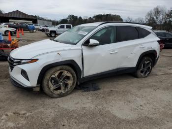  Salvage Hyundai TUCSON