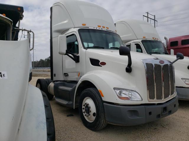  Salvage Peterbilt 579