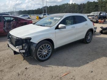  Salvage Mercedes-Benz GLA
