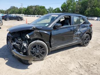  Salvage Nissan Kicks