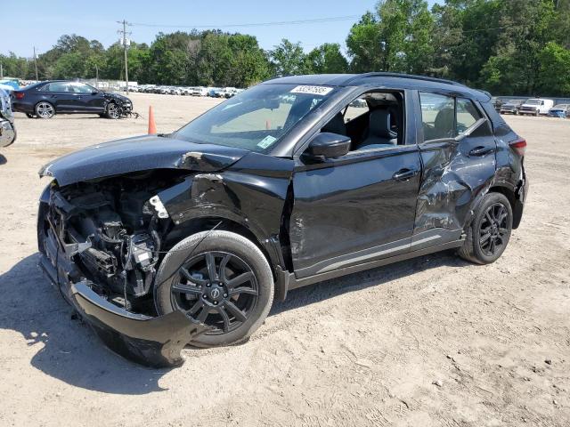  Salvage Nissan Kicks