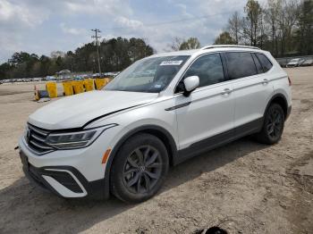  Salvage Volkswagen Tiguan