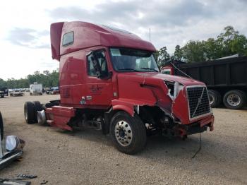  Salvage Volvo Vnl
