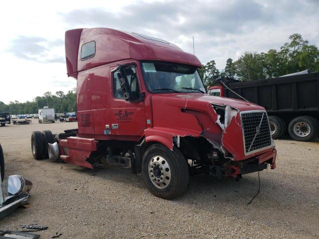  Salvage Volvo Vnl