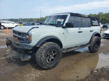  Salvage Ford Bronco