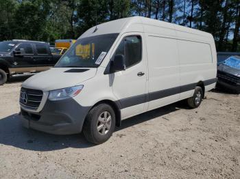  Salvage Mercedes-Benz Sprinter