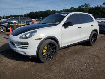  Salvage Porsche Cayenne