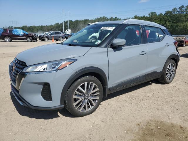  Salvage Nissan Kicks