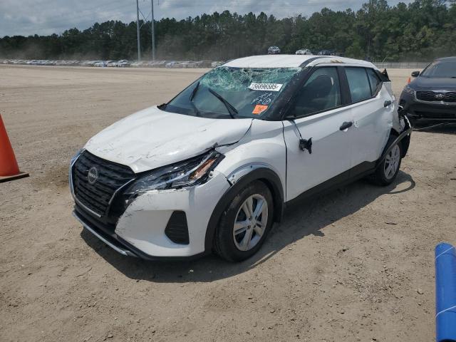  Salvage Nissan Kicks