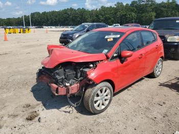  Salvage Ford Fiesta