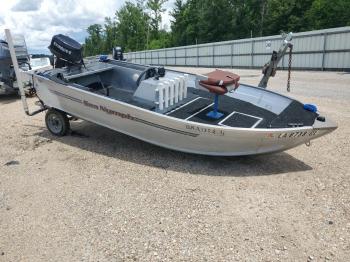  Salvage Seacraft Boat