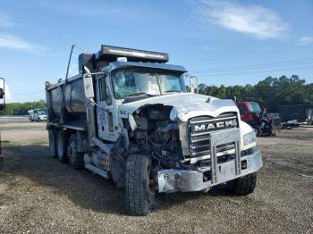  Salvage Mack 700 Gu700