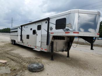  Salvage Lako Trailer