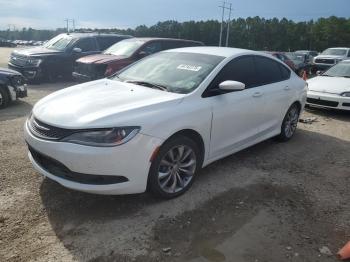  Salvage Chrysler 200