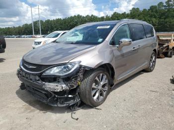  Salvage Chrysler Pacifica