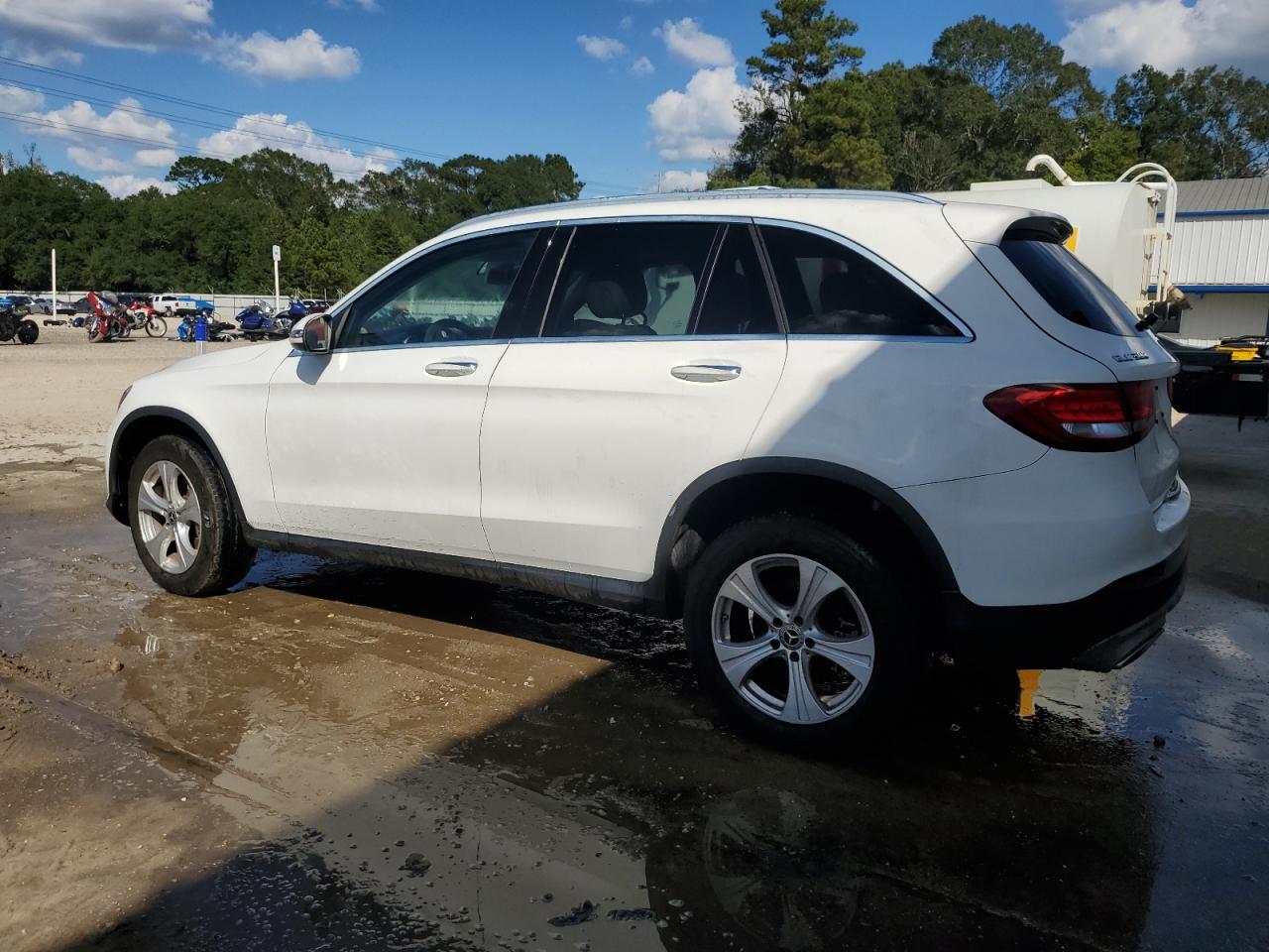 Mercedes-Benz GLC 300 Image 4