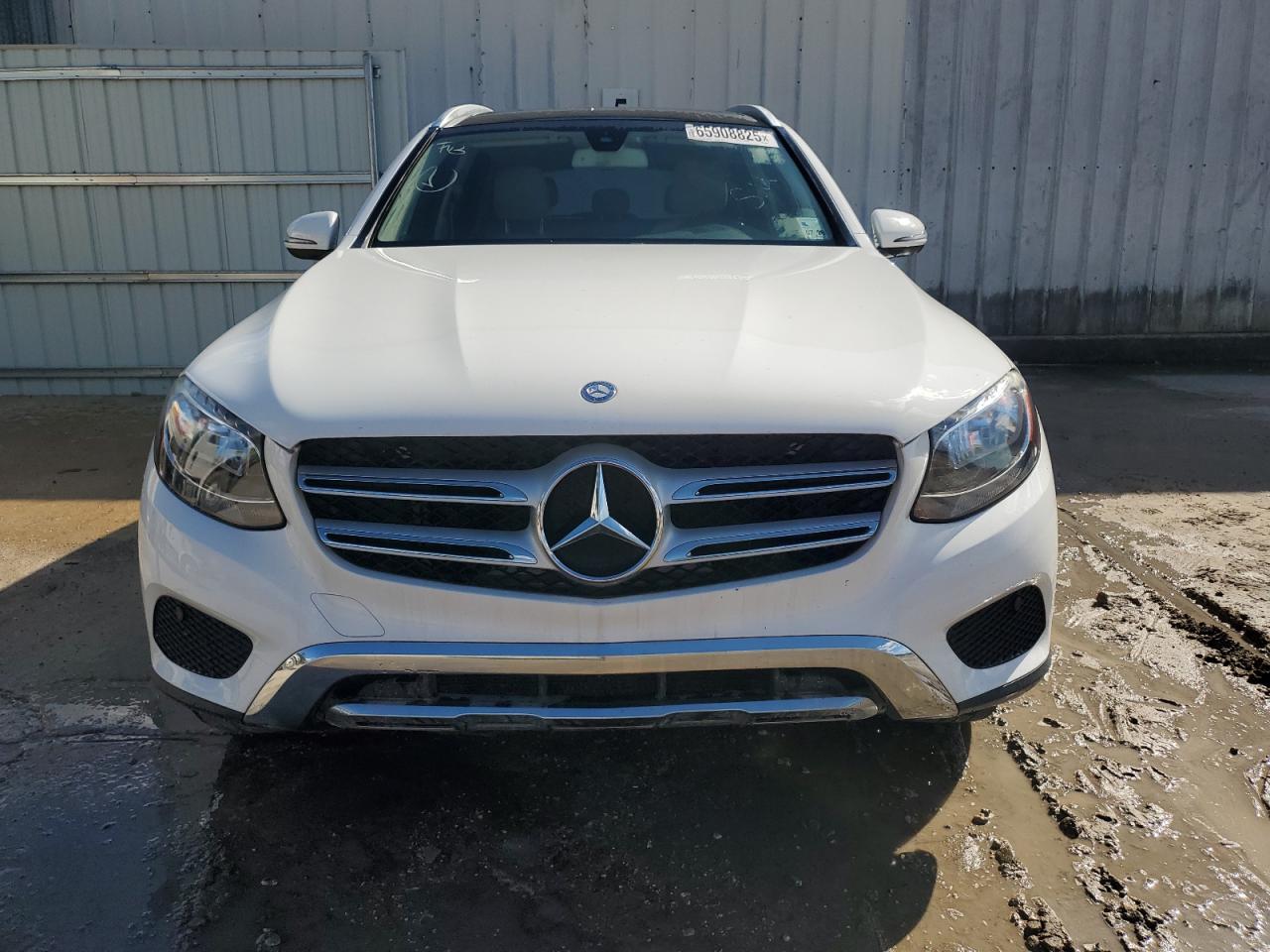 Mercedes-Benz GLC 300 Image 2