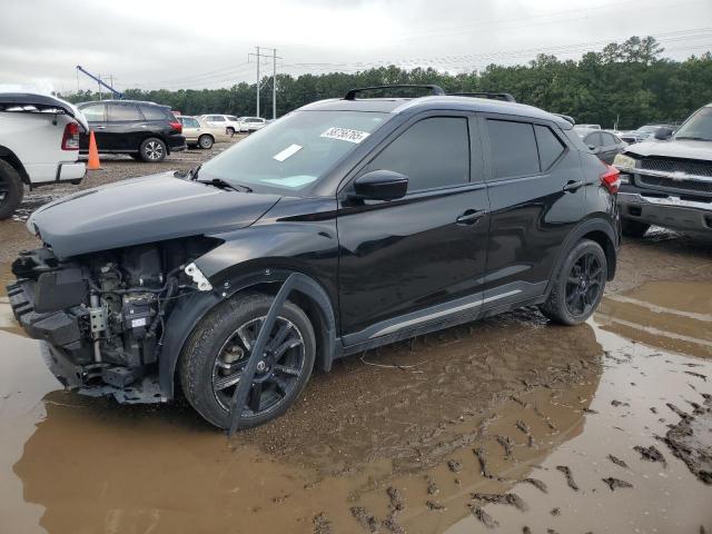 Salvage Nissan Kicks
