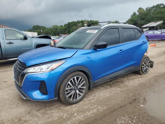 Salvage Nissan Kicks