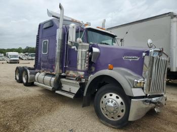  Salvage Kenworth Construction W900