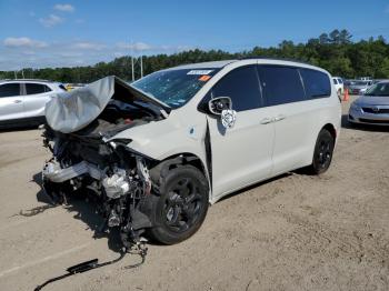  Salvage Chrysler Pacifica
