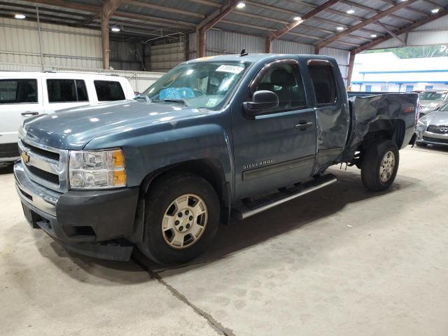  Salvage Chevrolet Silverado C1500 Lt