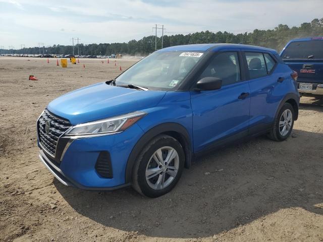  Salvage Nissan Kicks