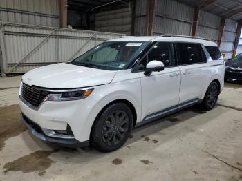  Salvage Kia Carnival