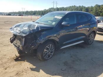  Salvage Hyundai TUCSON