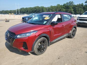  Salvage Nissan Kicks