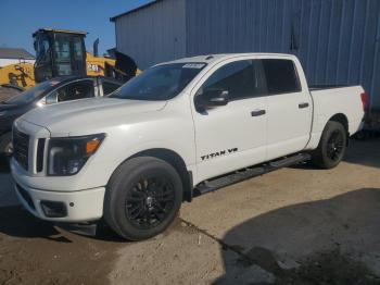  Salvage Nissan Titan